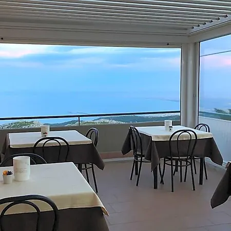 Angela 4* Monte SantʼAngelo