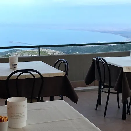 Bed & Breakfast Angela 4*