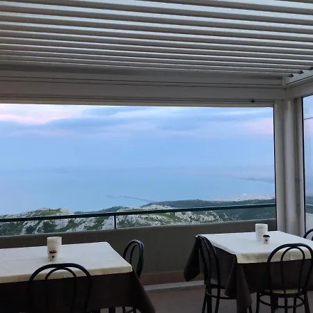 安吉拉住宿加早餐旅馆 住宿加早餐酒店 4*