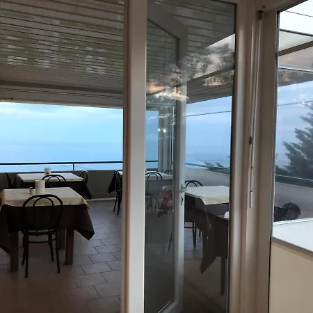 Bed & Breakfast Angela 4*